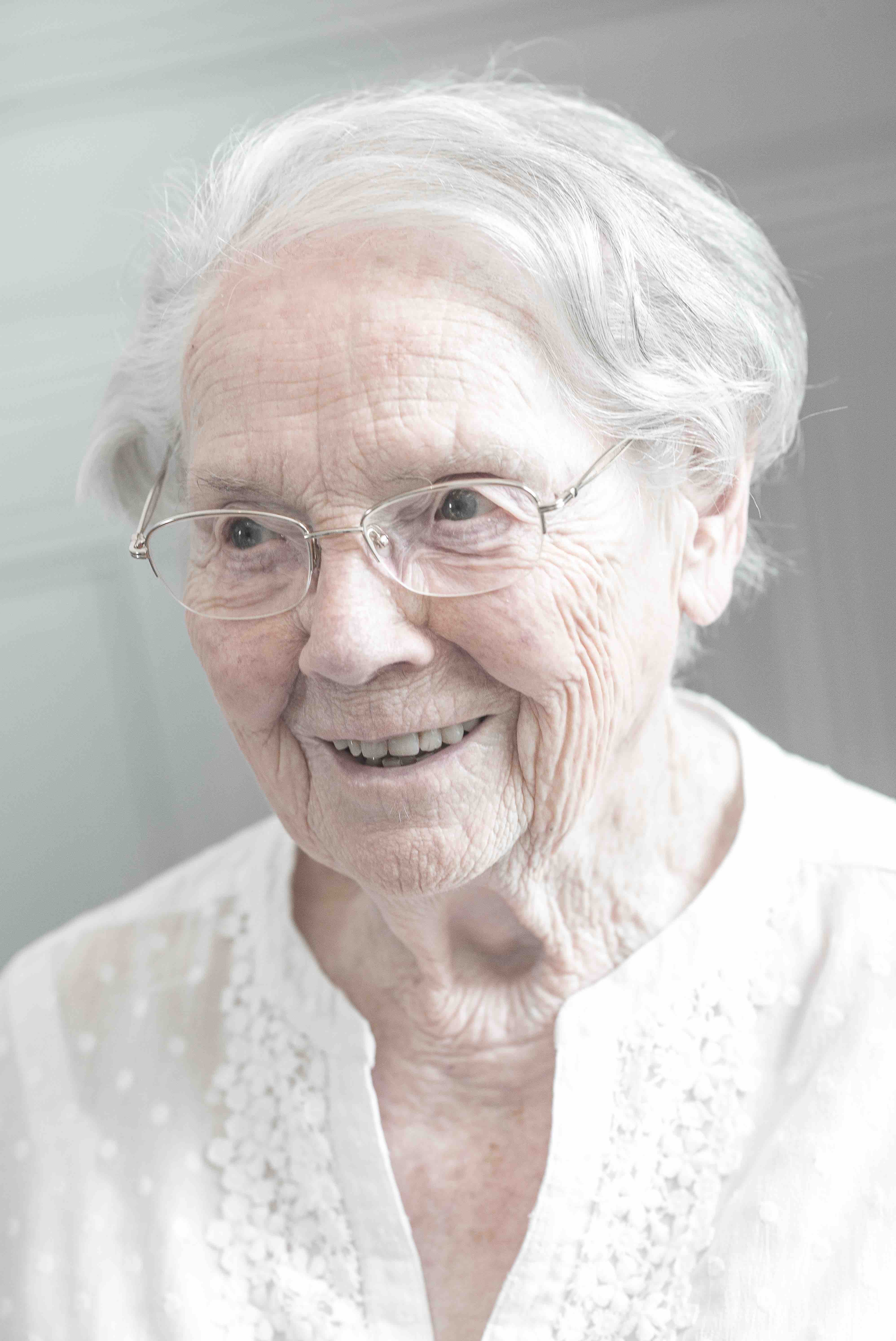 Aïna, chevet senior